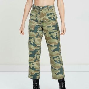 Free People Remy camo high waist crop sz 27